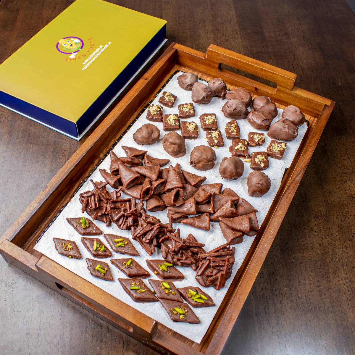 Fine Chocolates Assorted (49pcs/380g) - Image 1